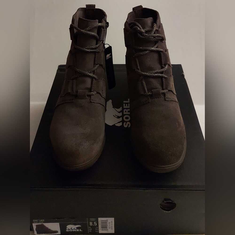 Sorel Dark Brown Suede Lace-Up Evie Lace Boots - 8.5m size